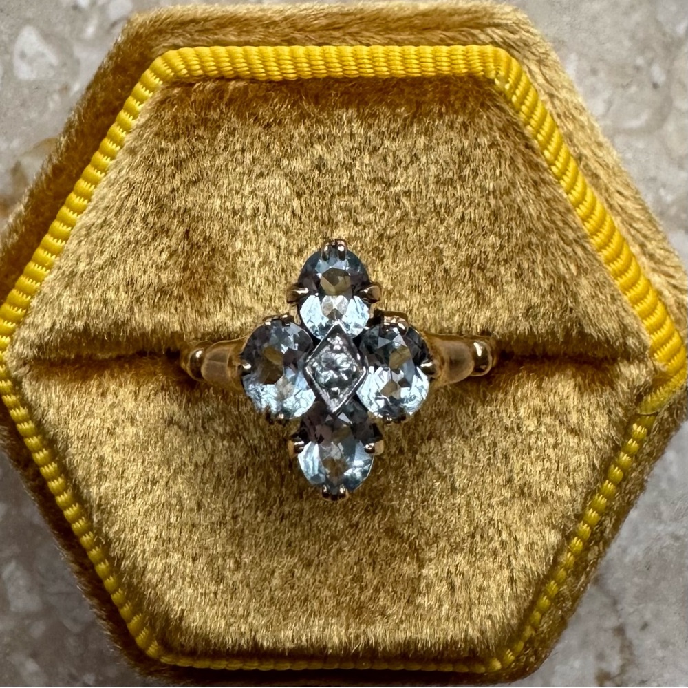 Vintage Aquamarine Yellow Gold Art Deco Ring - Picture 4 of 12